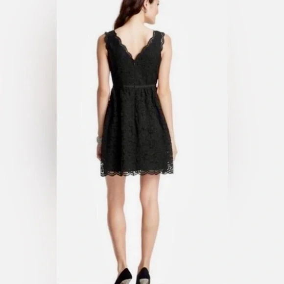 LOFT BLACK LACE DRESS SIZE 4 NWT - Picture 3 of 8